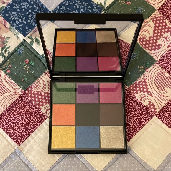 Avon FMG Cashmere Eyeshadow Palette - Picture 3 of 3